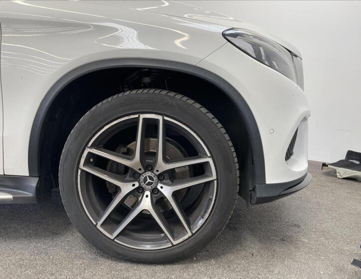 Mercedes-Benz GLE 24