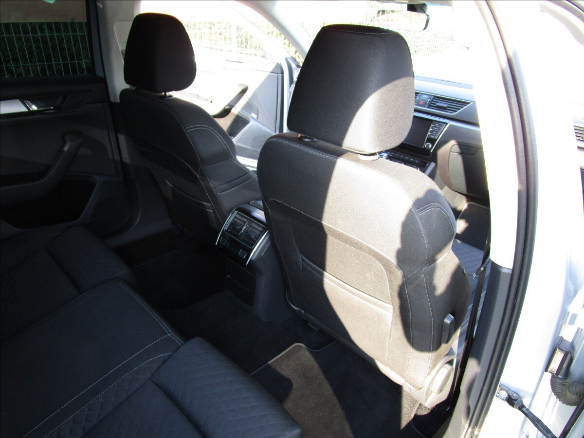 Škoda Superb Sedan / Limuzína 2,0 l 110 kw