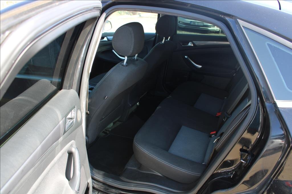 Ford Mondeo Liftback 1,6 l 118 kw