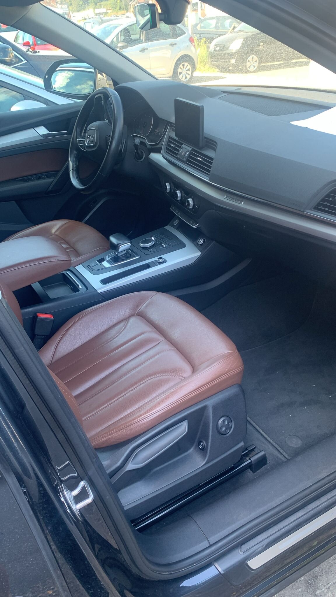 Audi Q5 SUV 2,0 l 140 kw