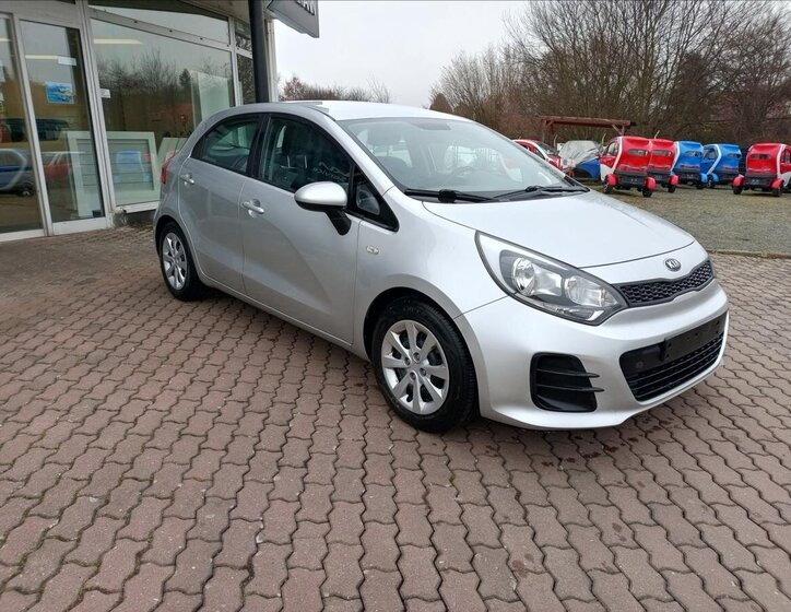 KIA Rio 5