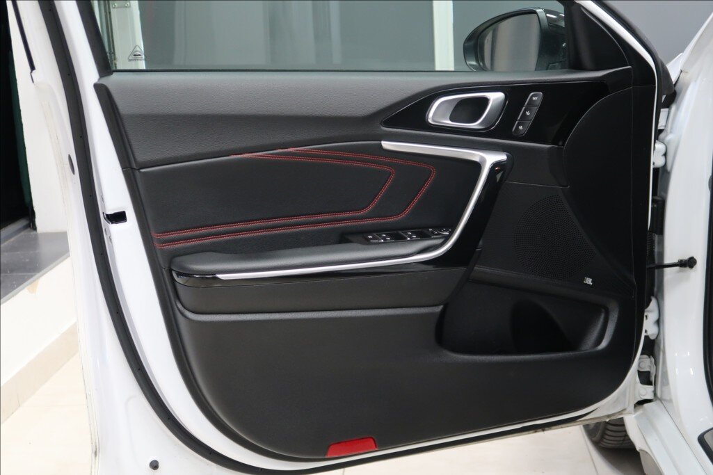 KIA ProCeed Kombi 1,6 l 150 kw