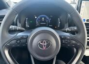 Toyota Yaris Cross 8