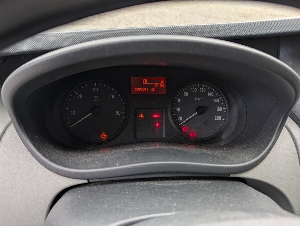 Opel Vivaro Skříň 2,0 l 84 kw