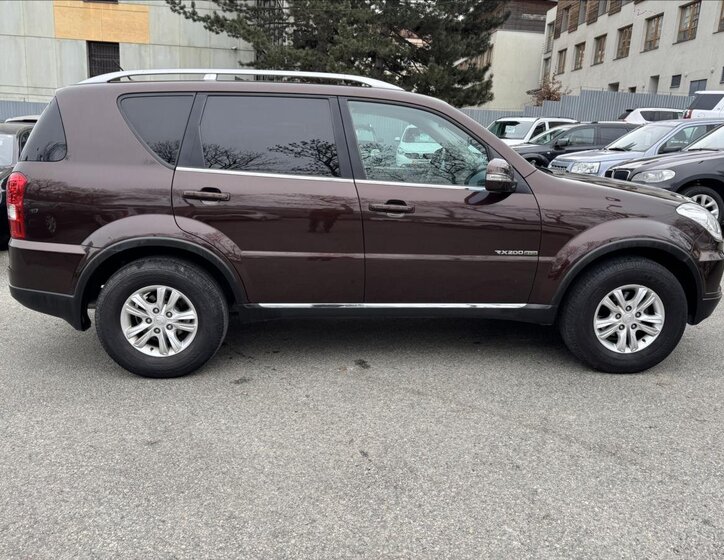 SsangYong Rexton SUV / Terénní 2,0 l 114 kw