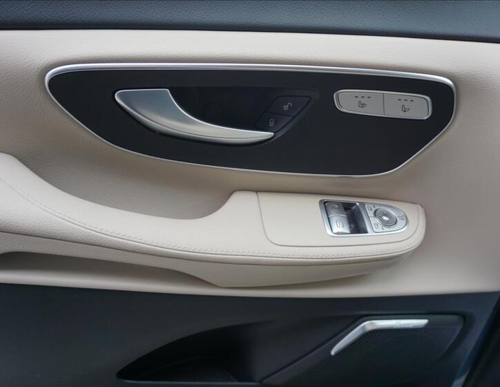 Mercedes-Benz Třídy V 11