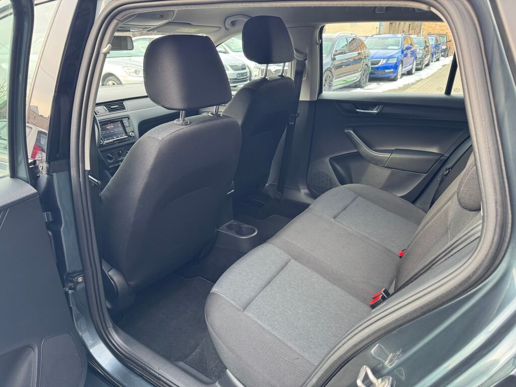 Škoda Rapid Hatchback 999,0 70 kw