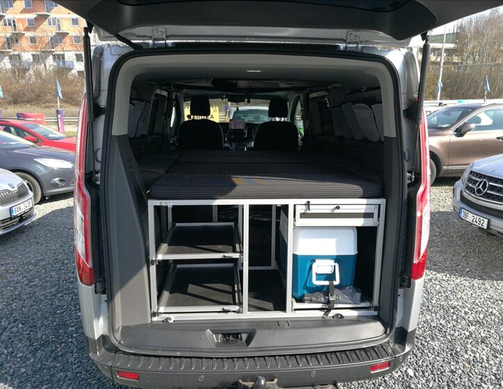 Ford Tourneo Custom MPV 2,0 l 110 kw