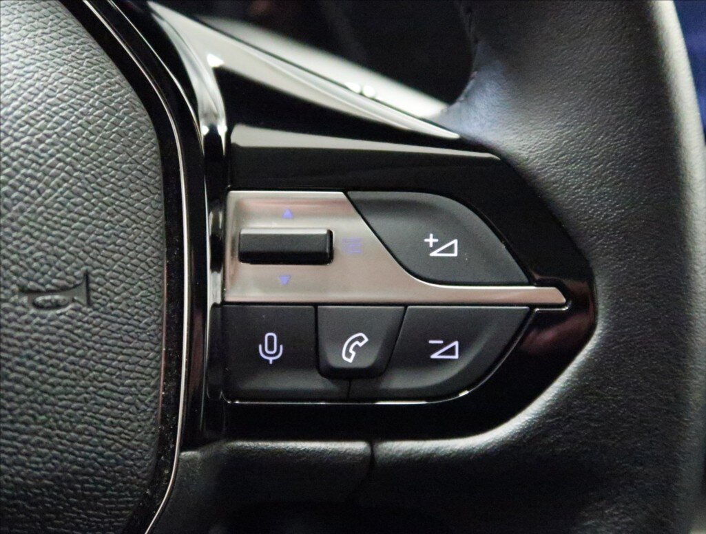 Peugeot 308 Kombi 1,5 l 96 kw