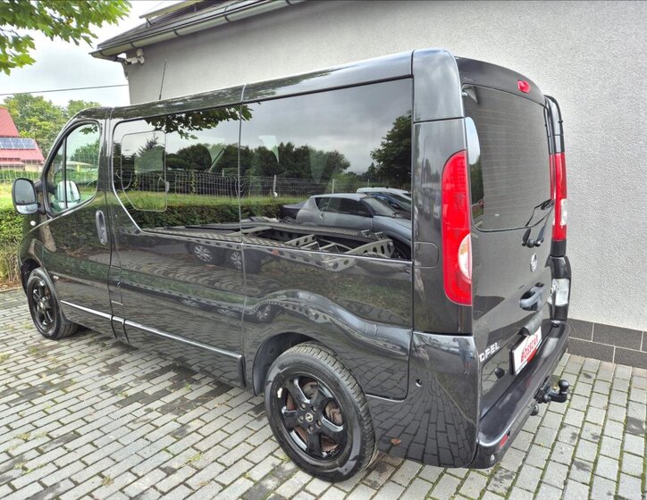 Opel Vivaro VAN-Minibus 2,0 l 84 kw