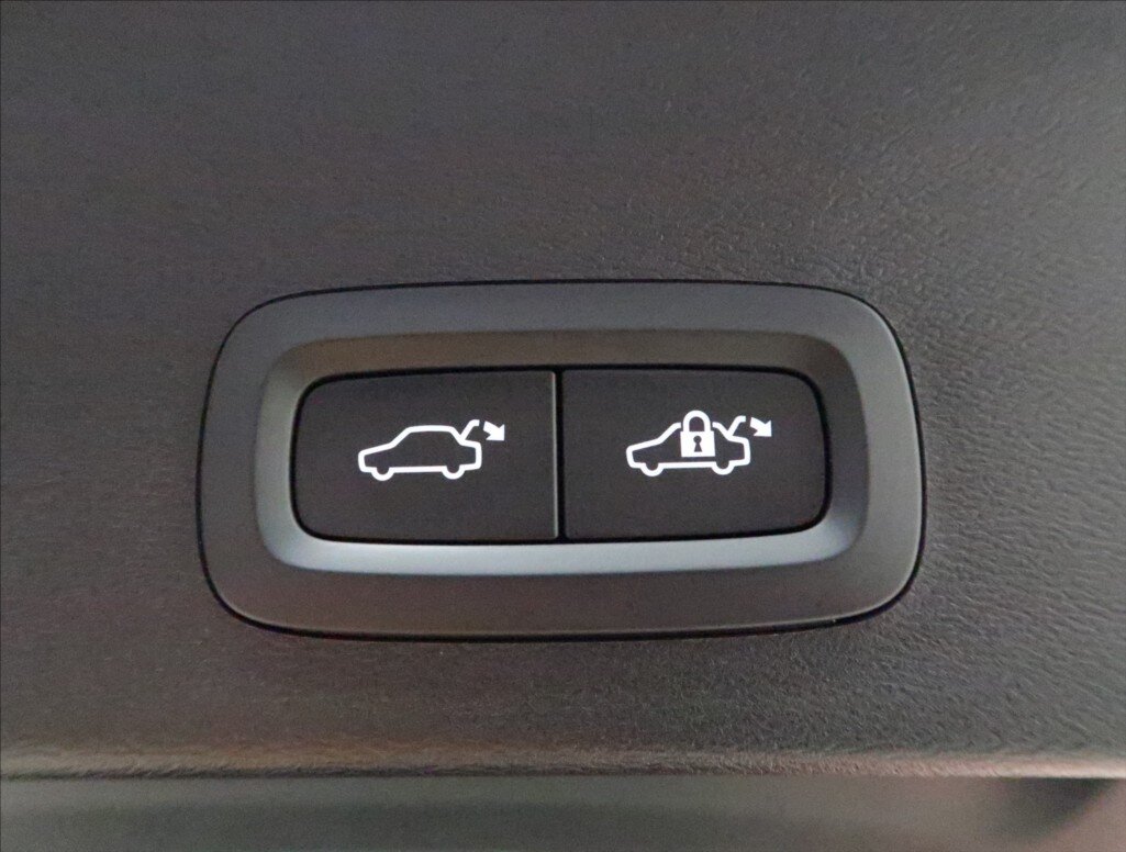 Volvo XC40 SUV 2,0 l 120 kw