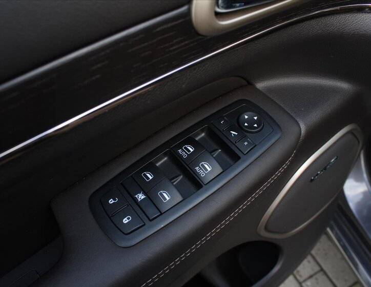 Jeep Grand Cherokee SUV 3,0 l 184 kw