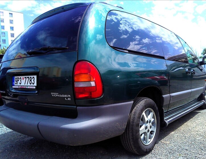 Chrysler Grand Voyager Kombi 3,3 l 116 kw