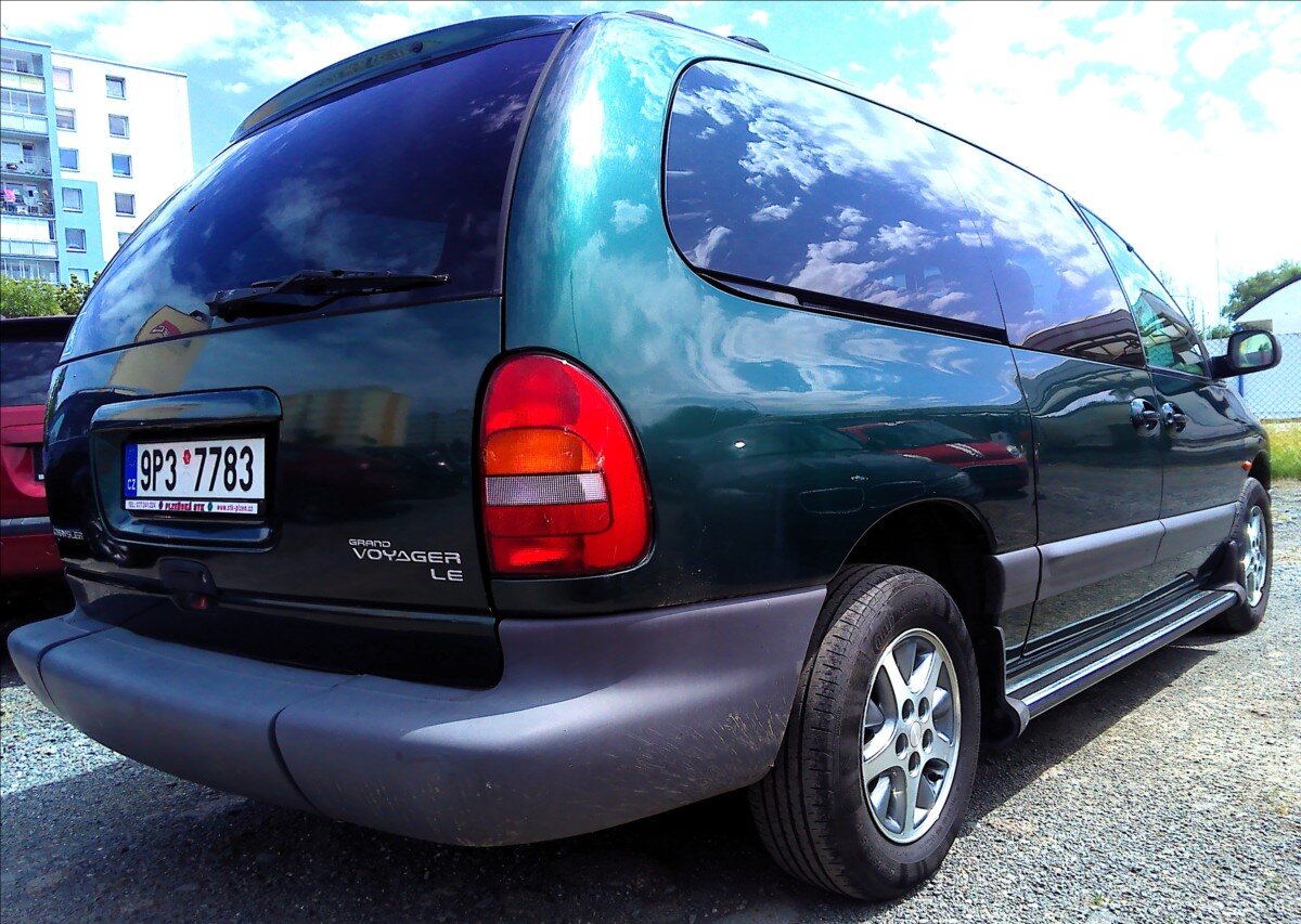 Chrysler Grand Voyager Kombi 3,3 l 116 kw