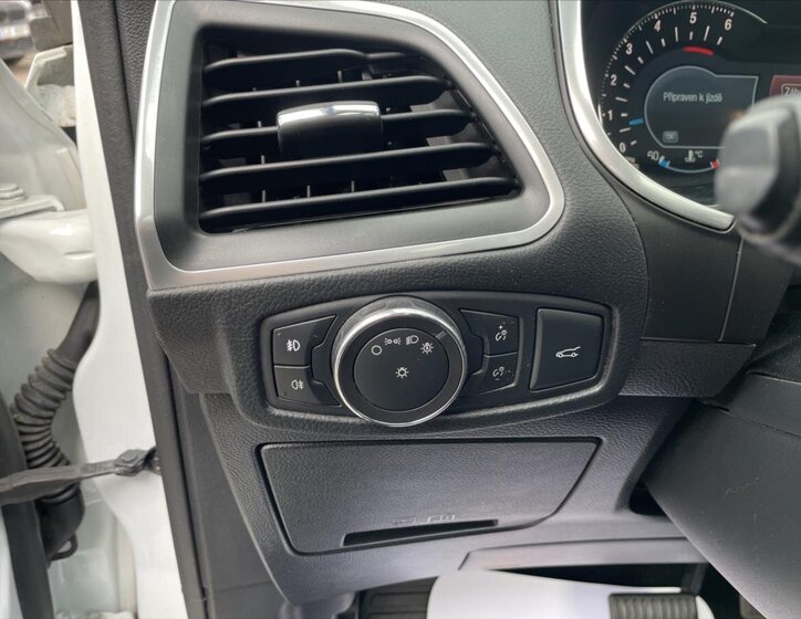 Ford S-MAX MPV 2,0 l 110 kw