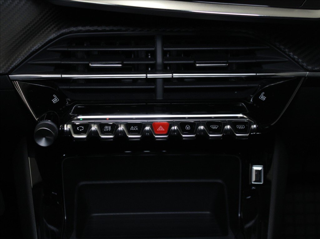Peugeot 208 Hatchback 1,2 l 74 kw