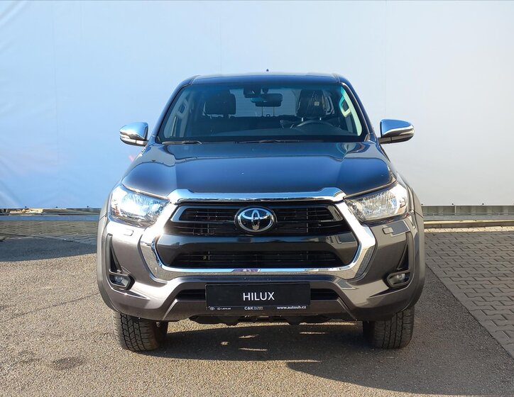 Toyota Hilux 4