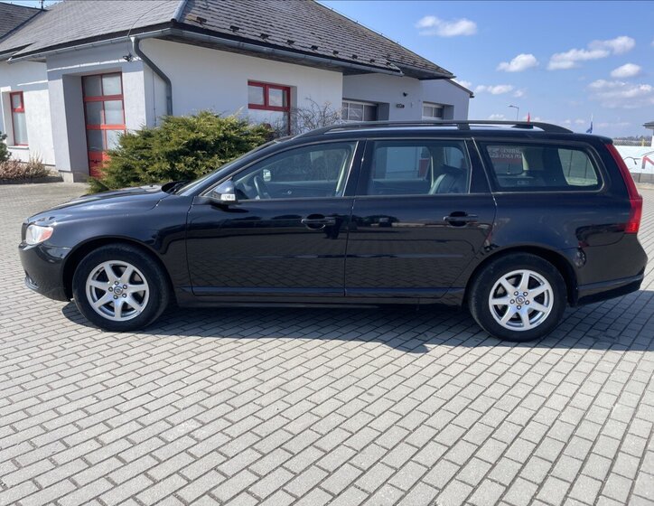 Volvo V70 Kombi 2,4 l 136 kw