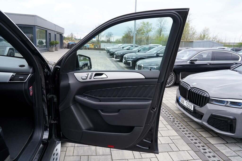 Mercedes-Benz GLE SUV / Terénní 3,0 l 190 kw