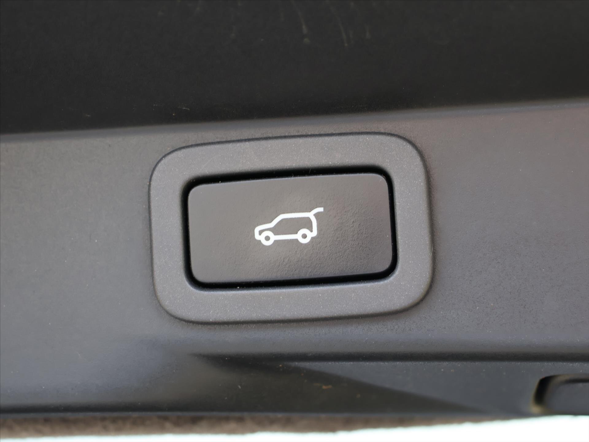 Land Rover Range Rover Sport SUV / Terénní 3,0 l 215 kw