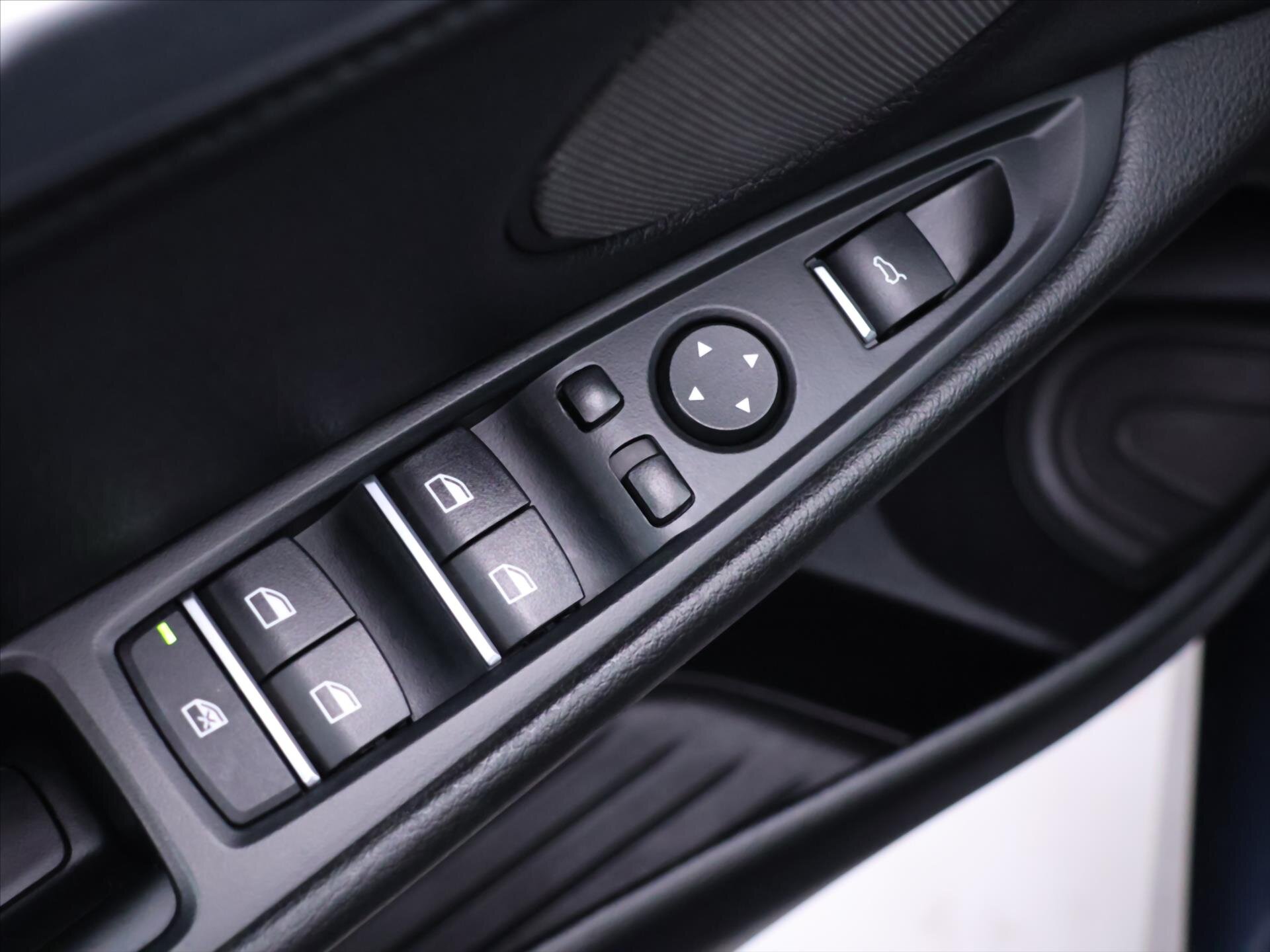 BMW X5 SUV / Terénní 3,0 l 230 kw