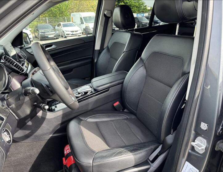 Mercedes-Benz GLE 10