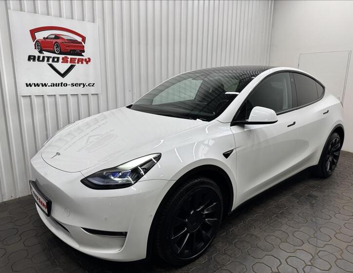 Tesla Model Y 2