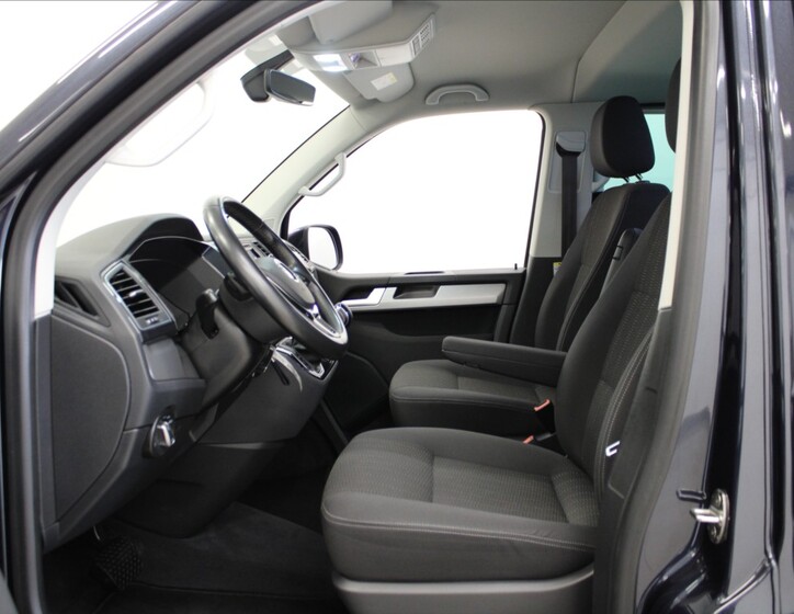 Volkswagen Multivan 6