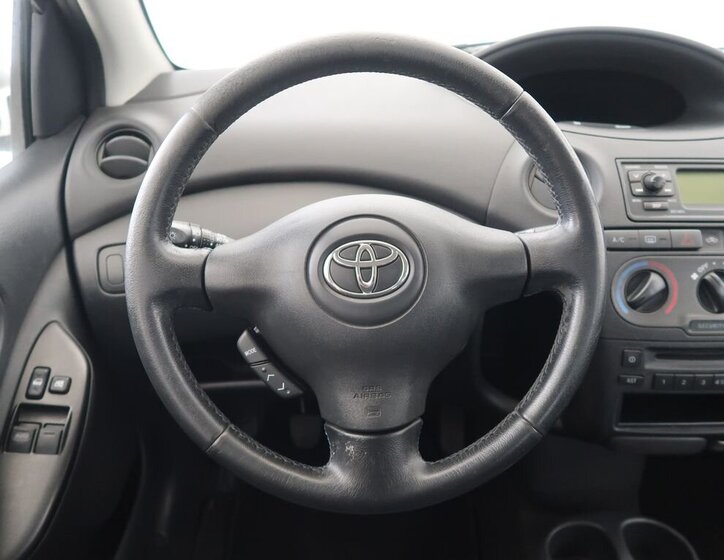 Toyota Yaris 14