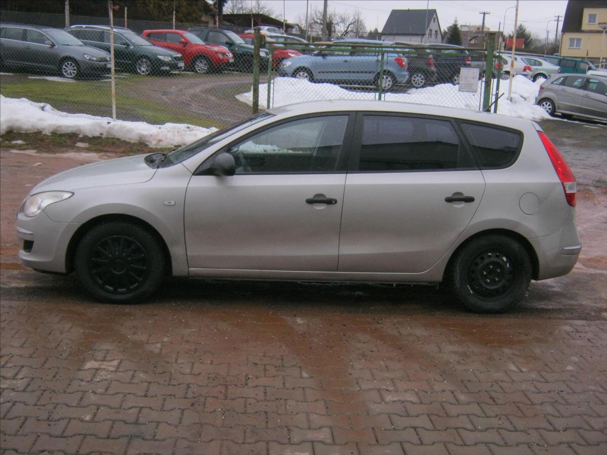 Hyundai i30 Kombi 1,6 l 92 kw