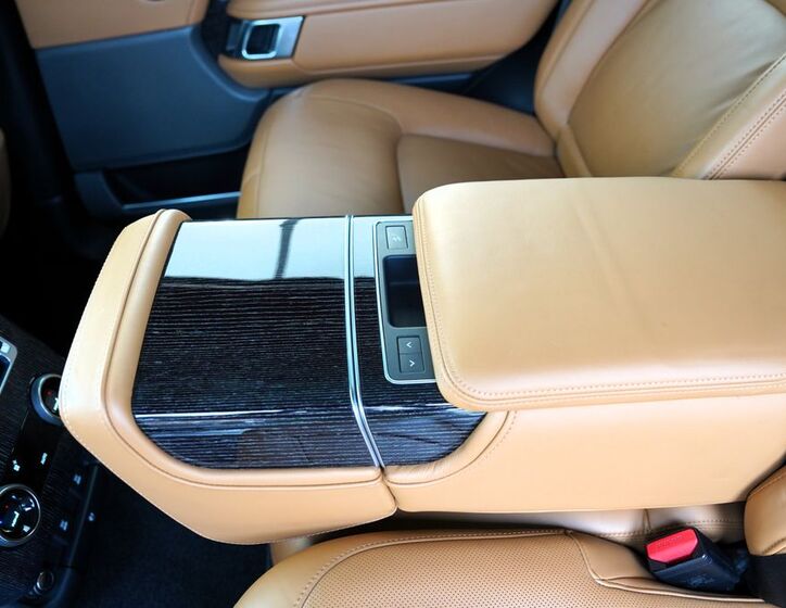 Land Rover Range Rover 37