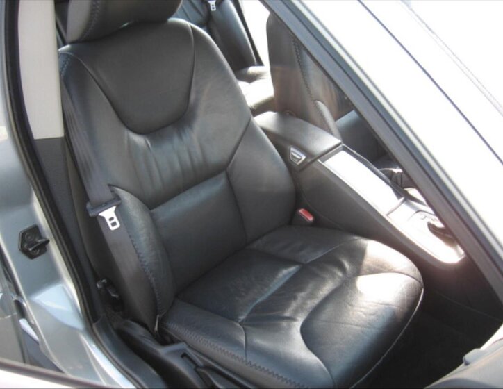 Volvo XC70 Kombi 2,4 l 136 kw