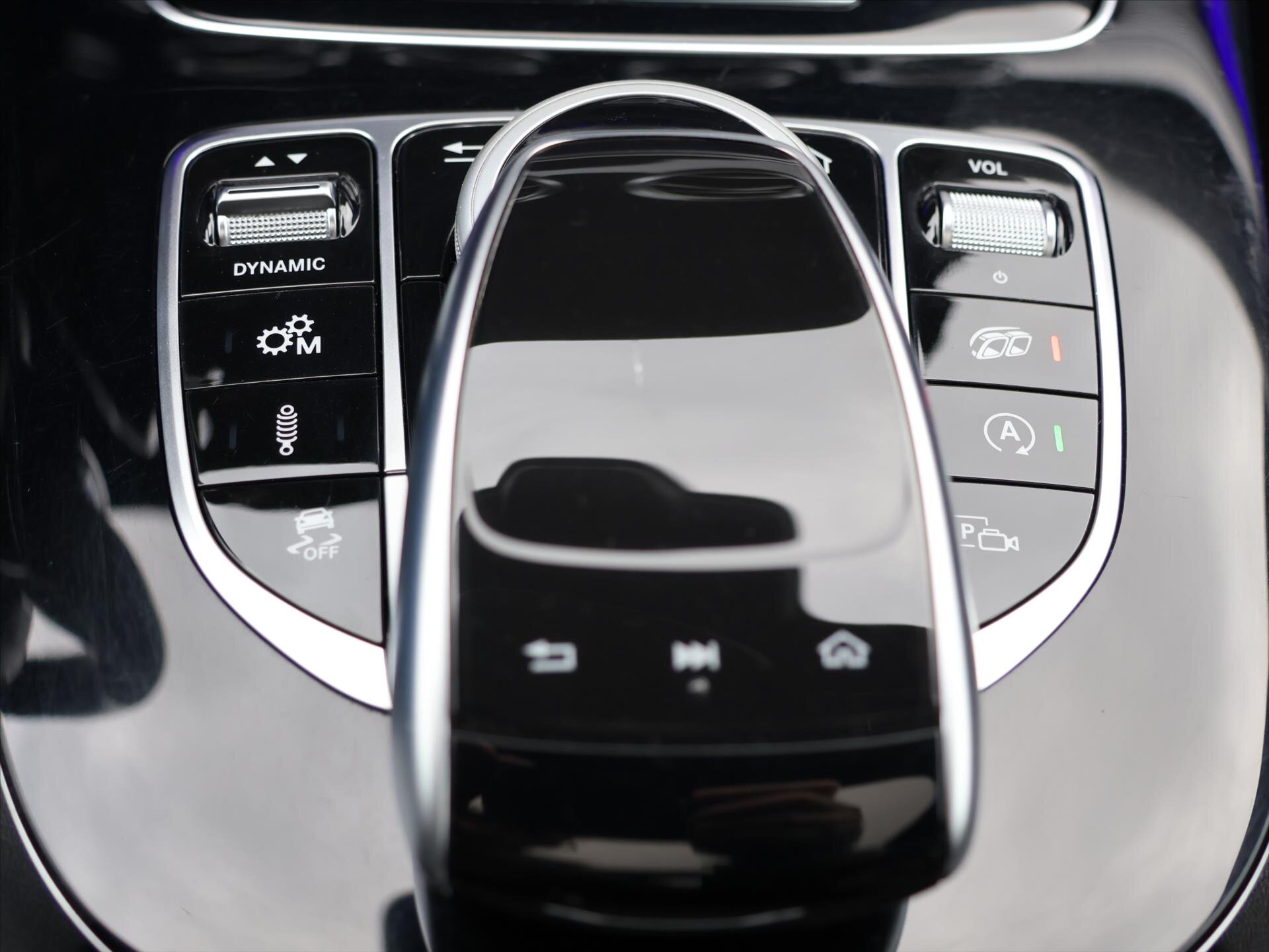 Mercedes-Benz Třídy E Sedan 4,0 l 450 kw