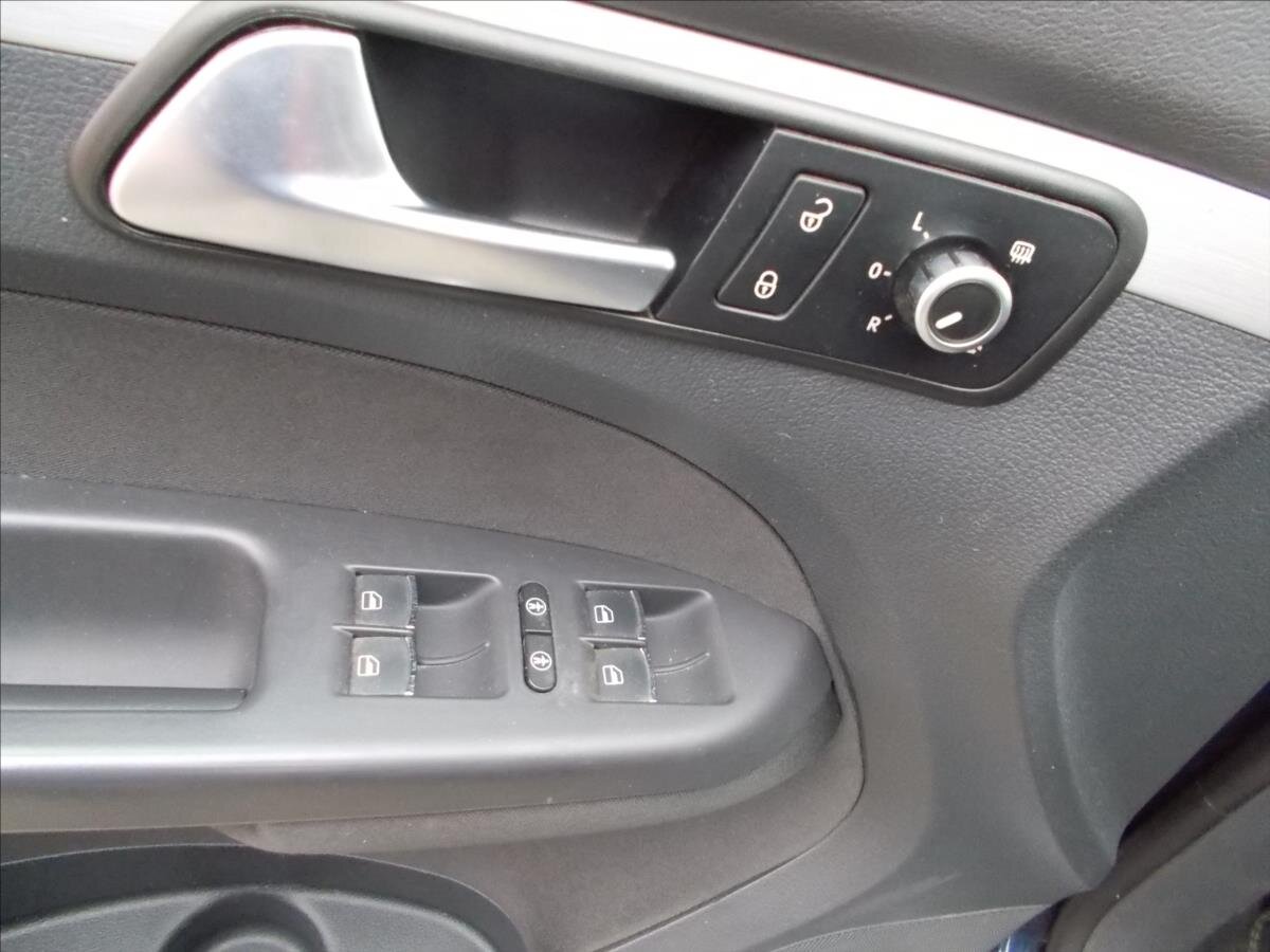 Volkswagen Touran MPV 2,0 l 103 kw