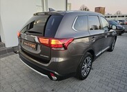 Mitsubishi Outlander 8