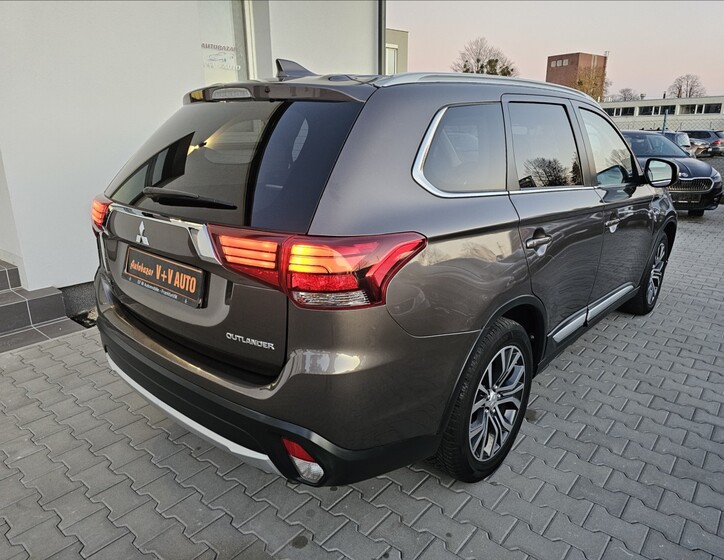 Mitsubishi Outlander 8