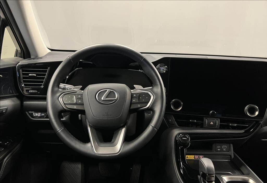 Lexus NX 350h SUV 2,5 l 179 kw