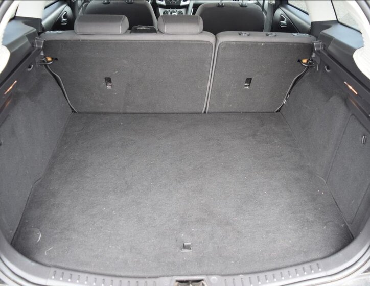 Ford Focus Kombi 998,0 92 kw