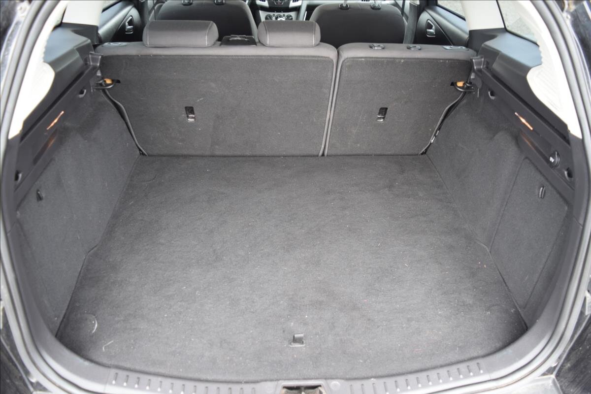 Ford Focus Kombi 998,0 92 kw