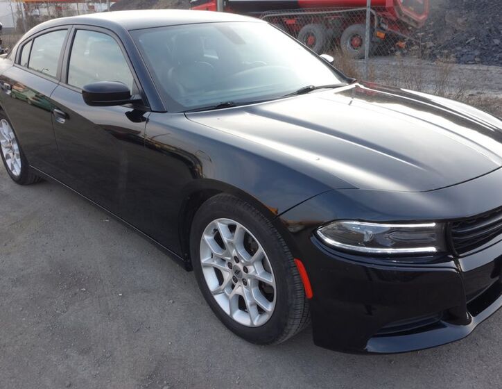 Dodge Charger 4