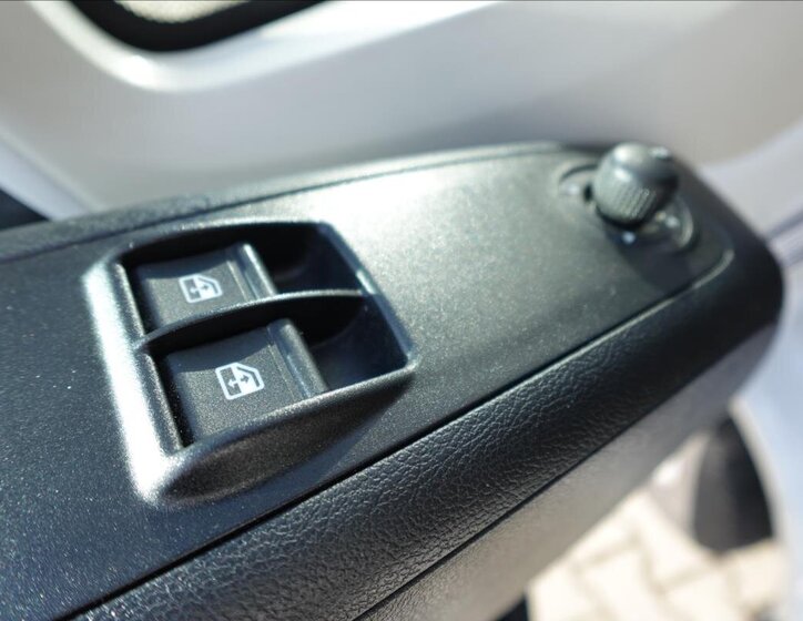 Peugeot Boxer Ostatní 2,2 l 121 kw