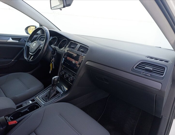 Volkswagen Golf Hatchback 1,5 l 96 kw