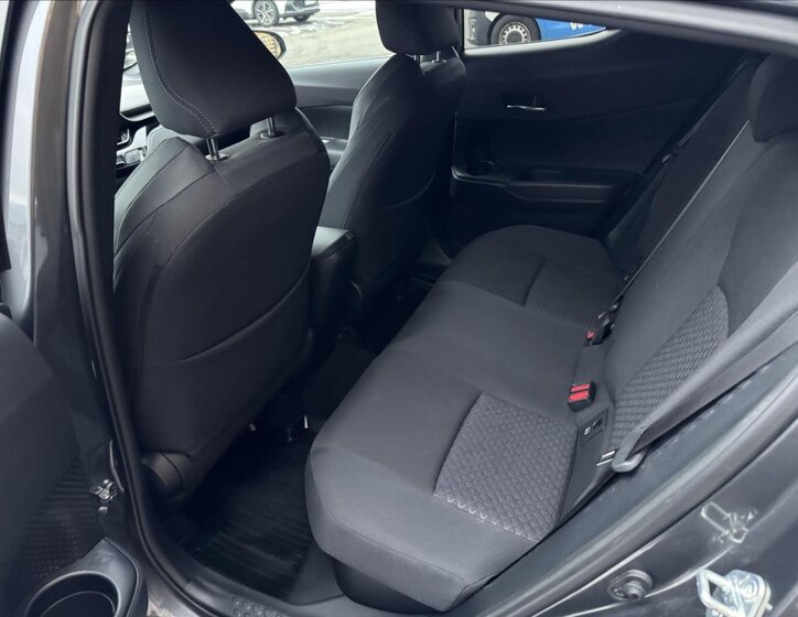 Toyota C-HR Hatchback 1,8 l 72 kw