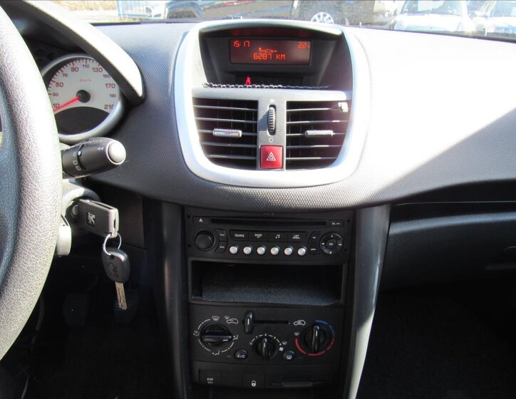 Peugeot 207 Hatchback 1,4 l 70 kw