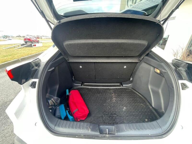 Toyota C-HR SUV / Terénní 1,8 l 98 kw