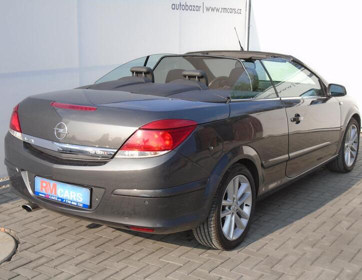 Opel Astra 8