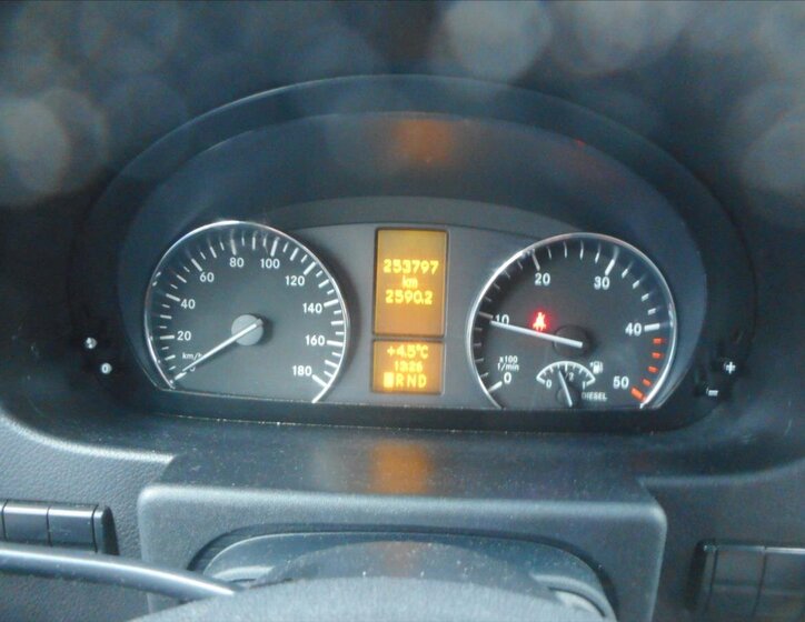 Mercedes-Benz Sprinter Skříň 2,1 l 120 kw