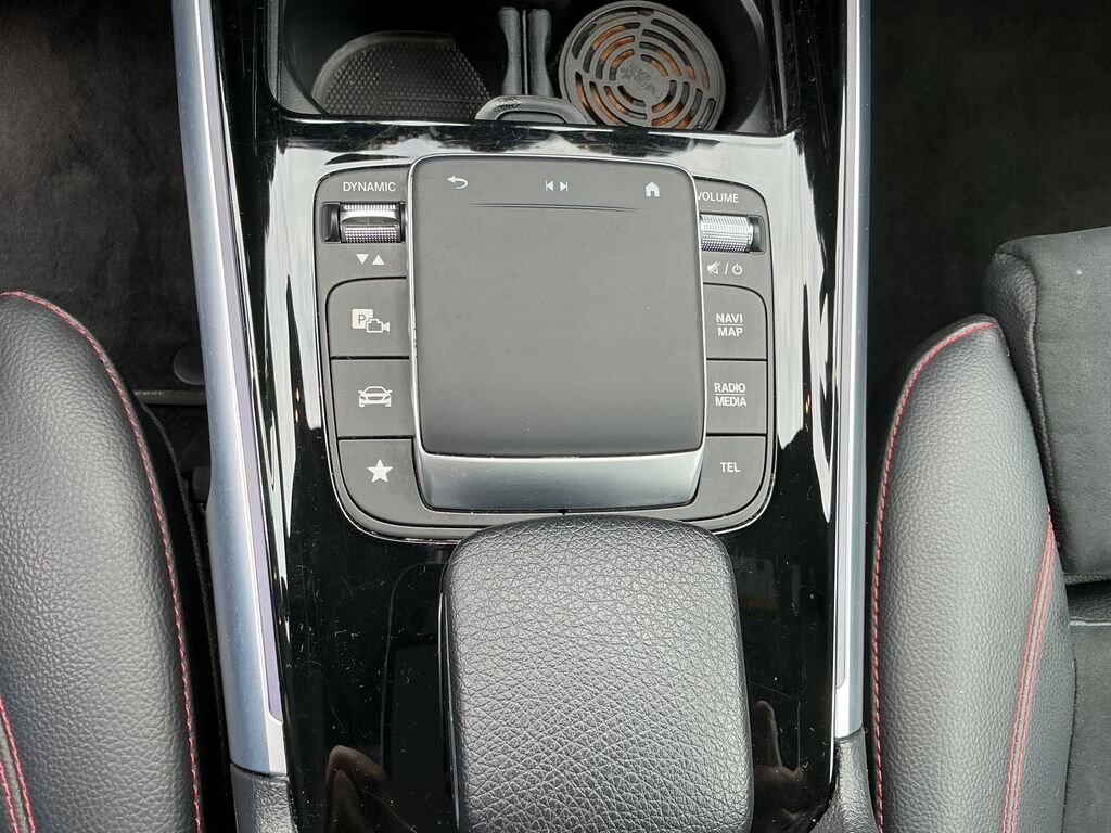 Mercedes-Benz GLB SUV / Terénní 2,0 l 140 kw