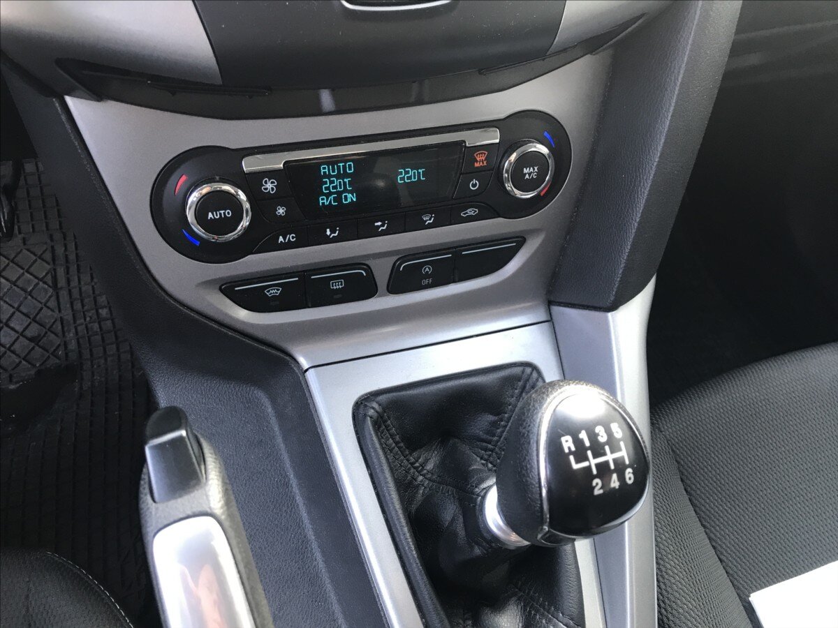 Ford Focus Kombi 998,0 92 kw