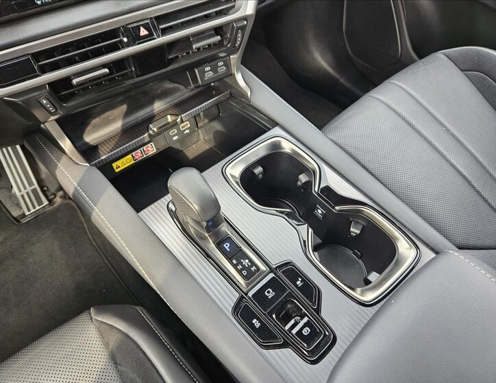 Lexus RX 500h SUV / Terénní 2,4 l 273 kw